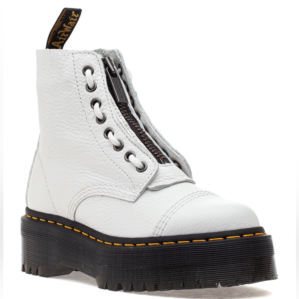 Almost New Dr Martens SINCLAIR MILLED NAPPA LEATHER PLATFORM BOOTS